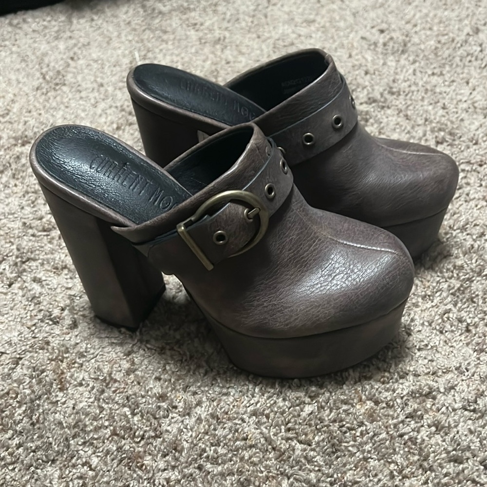 Faux leather clogs